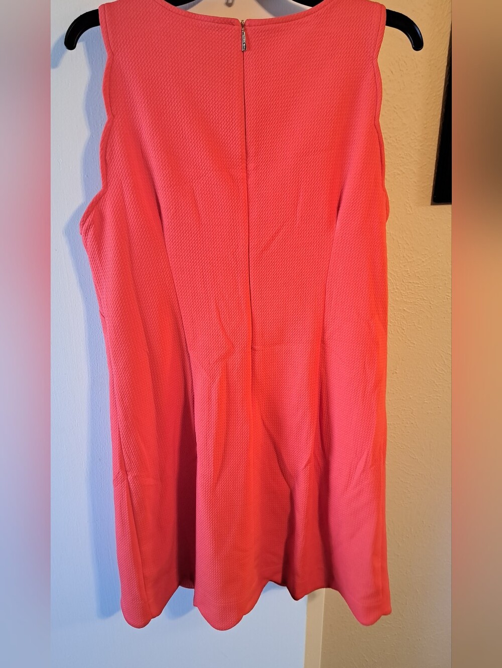 Vince Camuto Size 16 Coral Scalloped Sleeveless Dress NWT - Picture 7 of 7